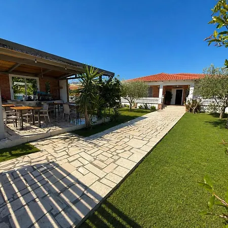 Вилла Comfortable Private Villeta Near By Arial