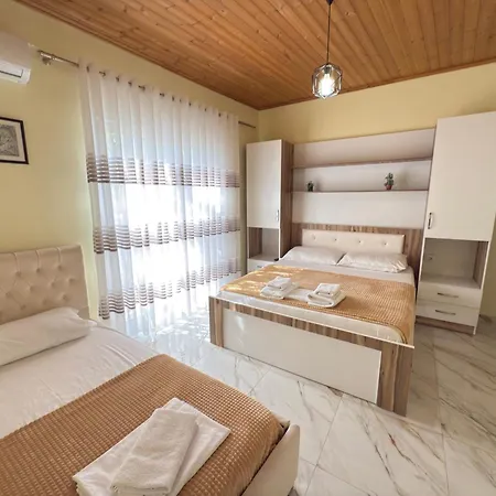 Comfortable Private Villeta Near By Arial Вилла Влёра