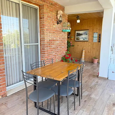 Comfortable Private Villeta Near By Arial Вилла Влёра